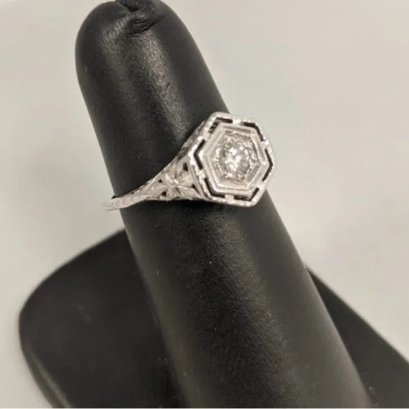 Elegant Early 1900s Vintage 18k White Gold Natural Old European Diamond Ring 6 - Picture 4 of 7